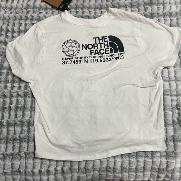 The North Face Shirt - Picture 2 of 2